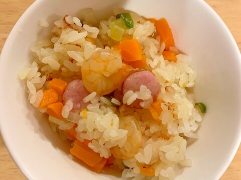 炊飯器で簡単エビピラフ